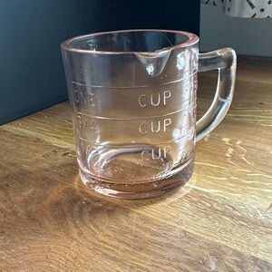 Magnolia Pink Glass Measuring Cup with Handle